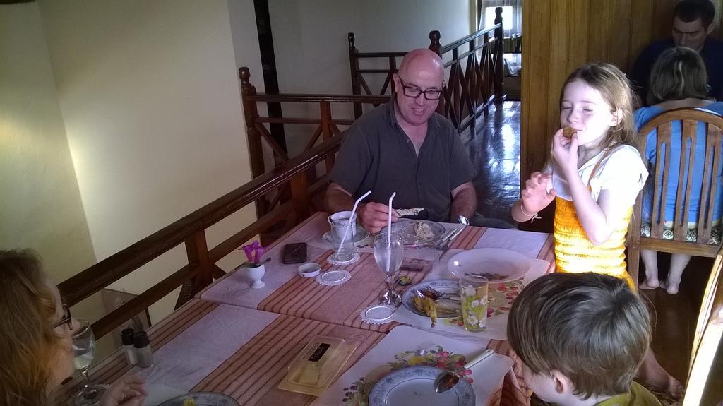Primrose Inn Kandy Eksteriør bilde